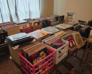 More than 2100 record albums