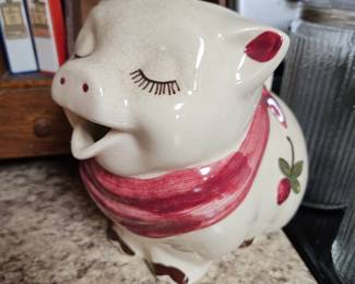 Smiley pig