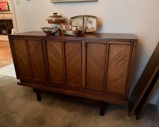 Mid Century American of Martinsville Sideboard/Server