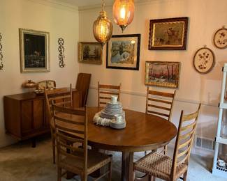 Broyhill Brasilia Mid Century Dining Table w/2 additional leaves