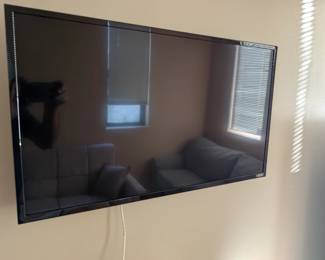 Tv wall mounted
