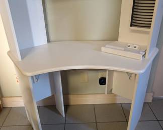 Small computer desk