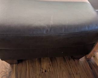 Vinyl ottoman