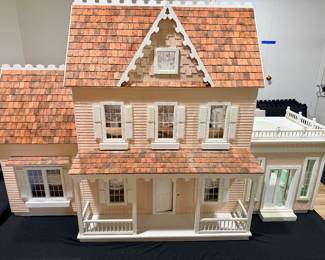 Vermont Farmhouse Style Doll House