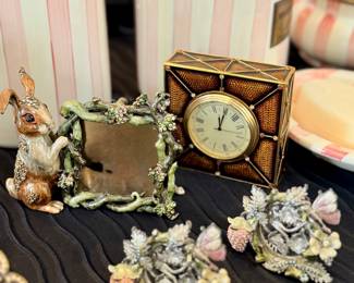 Jay Strongwater decor