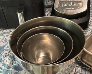 Nesting stainless steel, mixing bowls Set