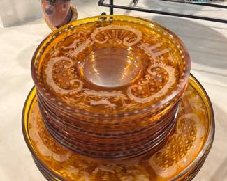 Amber saucers and sandwich plates