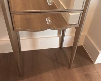 Mirror 2 drawer accent table