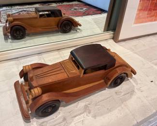 Wooden classic car model