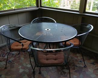 Wrought Iron Patio Table And 4 Chairs With Brown Chair Pads