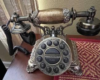 Faux vintage phone
