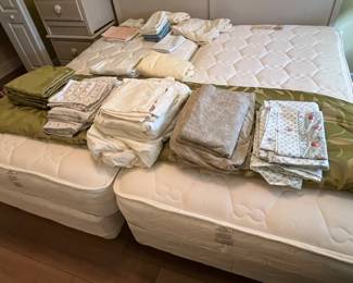 Twin sheet sets and twin mattresses 