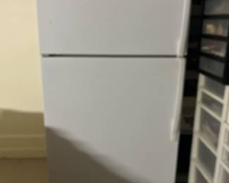 Whirlpool refrigerator 