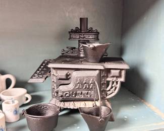 Miniature Queen Cast Iron Stove
