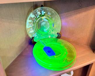 Vaseline Plates