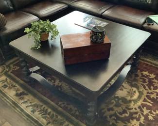 Bernhard coffee table 43X 43