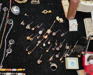 Assorted Gold jewelry 