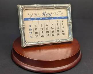 BB029 Tiffany  Co. Sterling Silver Calendar Frame