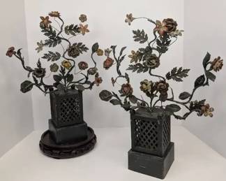 BB025 Metal Flower Sculpture Pair