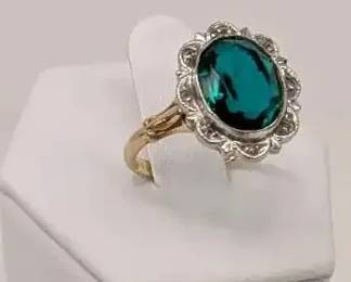BB021 10K Gold Ring with Green Stone