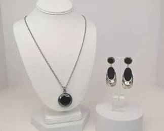 BB020 Sterling Silver and Hardstone Jewelry
