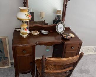 Vintage dresser