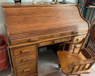 $250 AVAILABLE NOW chair included 