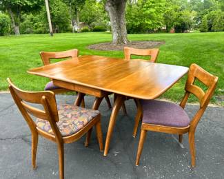 Heywood Wakefield dining set with four chairs 