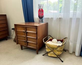 rare, 4-piece vintage MCM bedroom suite by Robinson of Detroit