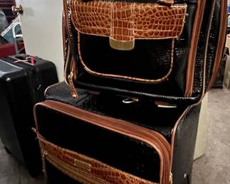 Samantha Brown luggage set