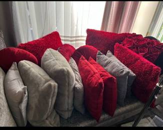 Decorative pillows 