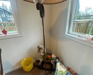 Floor lamp