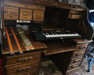 Very nice roll top desk