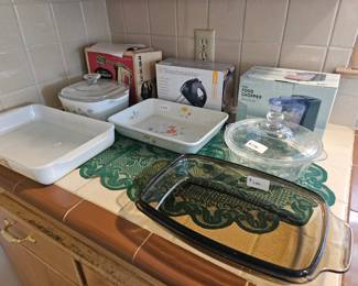 Hand mixers, glass bakeware 