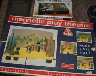 Vintage Magnetci Play theatre