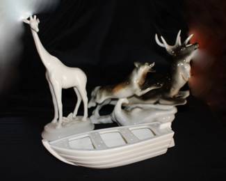 Reindeer, Giraffe, Boat