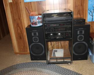 Stereo and Speakers