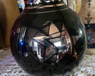 Black Reflective Art Deco Vase