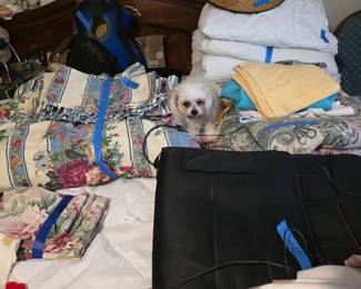 Linens, blankets of all sorts