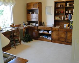 This furniture collection is very nice, and also in perfect condition. Each piece will be sold seperately