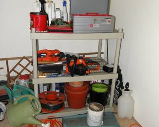 Miscellaneous garage items