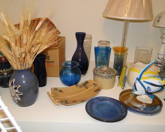 Small decorative pieces of art. All of which are super duper cool