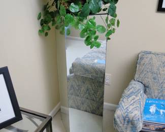 Mirrored pedestal, with faux plant