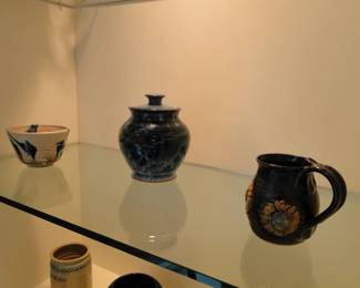 Small pottery pieces