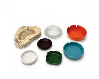 106 VintageMidCenturyPlasticAshtrayLotRetroColors