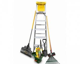 93 WernerLadderYardToolGardenEquipmentLot