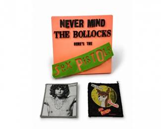 29 SexPistolsNeverMindtheBollocksDisplayLotPunk
