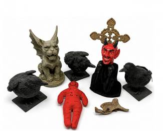218 GothicHalloweenGargoyleRavenDevilDecorLot