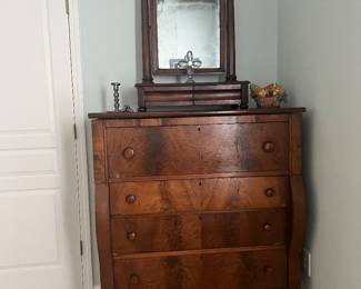 Antique Chest of drawers