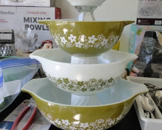 Tower of Pyrex bowls, all in perfect condition. We do not believe that these were ever used